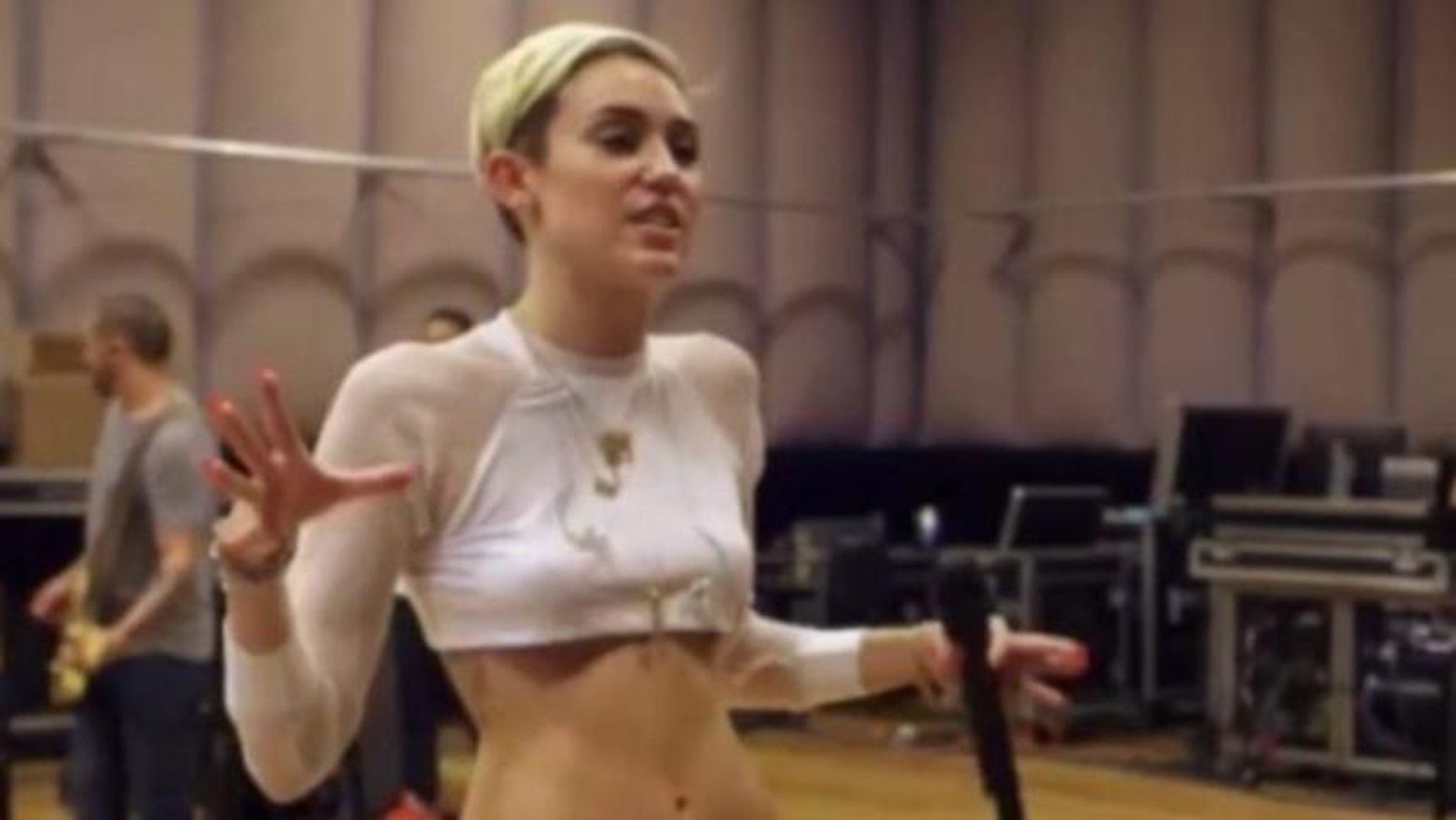 Lessons Learned From Miley Cyrus' 'Miley: The Movement' Documentary
