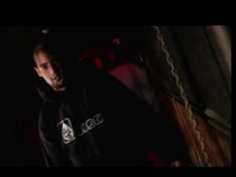 Samat Feat Larsen - C'est Mort