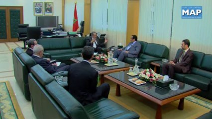 وزير الداخلية يستقبل محافظ منطقة الأحمدي لدولة الكويت