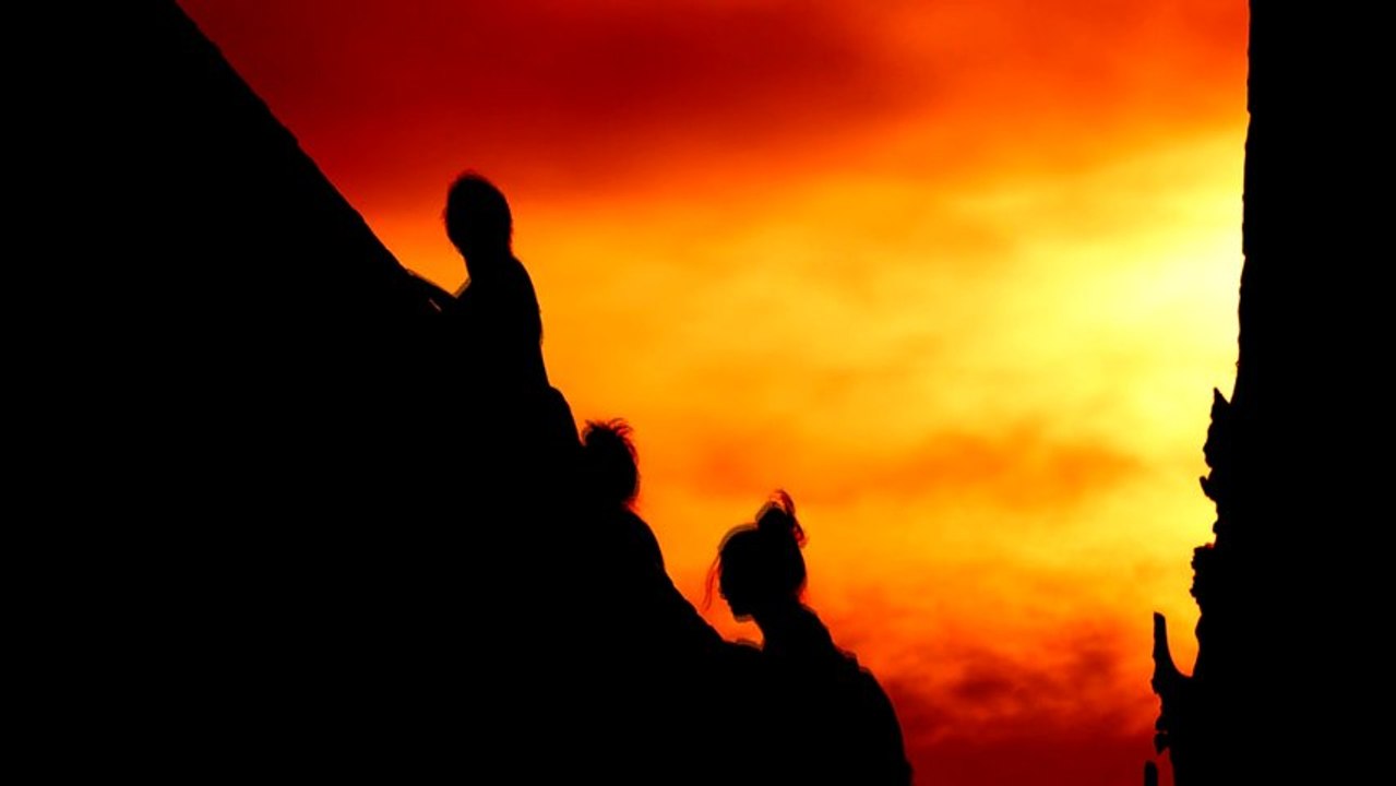 Wat Arun! SONY NEX-5R(E PZ 16-50MM/E 55-210MM/E 16MM) LISA GERRARD