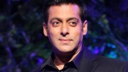 Salman Khan Shoots For Bigg Boss 7 In spite Of High Fever !