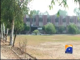 Sheikhupura - MA Pass Peon teaches English to college students