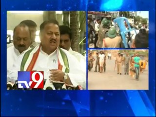 Leaders lack clarity on development - D Srinivas