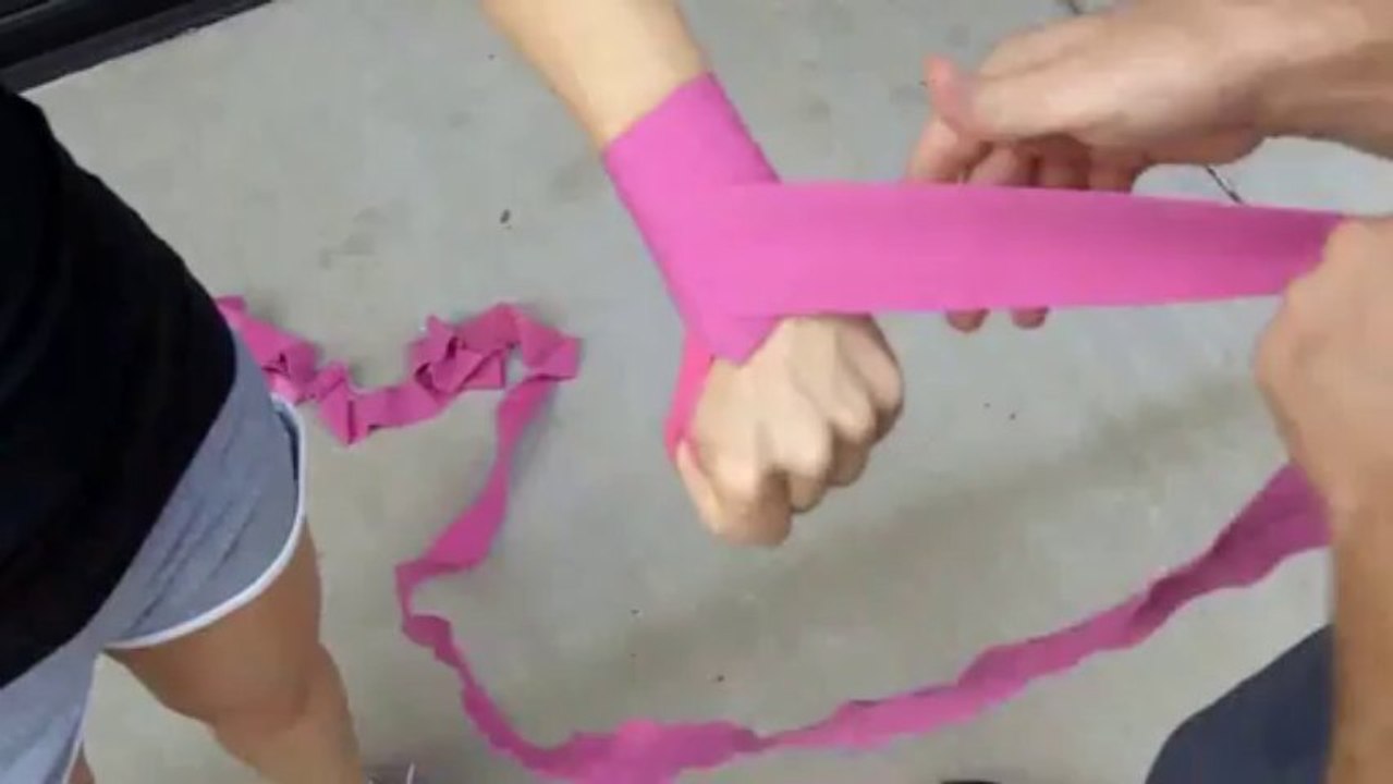 9round hand wrapping