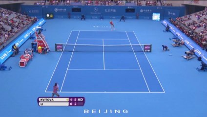 Kvitova recovers to stun home favourite Li