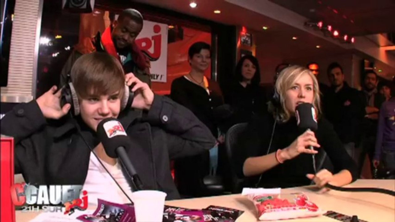 justin bieber répond à ses fans (part 1) - C'Cauet sur NRJ