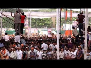 Lakhs of people gathered to attend Modi's Delhi Rally