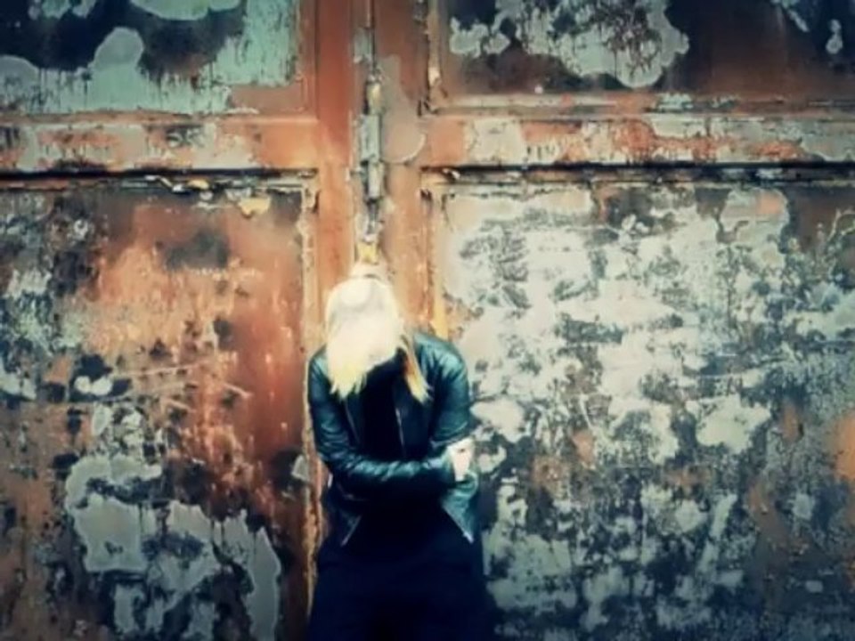 (MV by Zanrio) Vamps - Piano duet