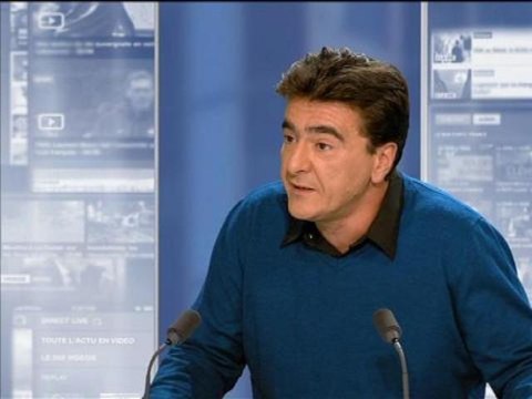 BFM Story: Air France-KLM supprime de nouveaux postes, la colère des syndicats CGT - 04/10