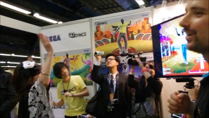 Mme Inada test go dance au Tokyo Crazy Kawaii Paris 2013