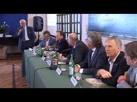 Napoli - Cannavaro alla presentazione della squadra di pallanuoto (03.10.13)