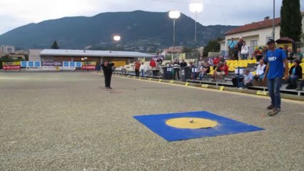 Pétanque : quand deux champions au tir s’affrontent….