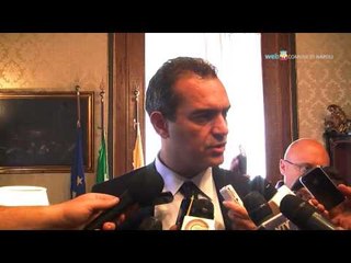 Download Video: Napoli - Il sindaco de Magistris commenta la strage di Lampedusa (04.10.13)