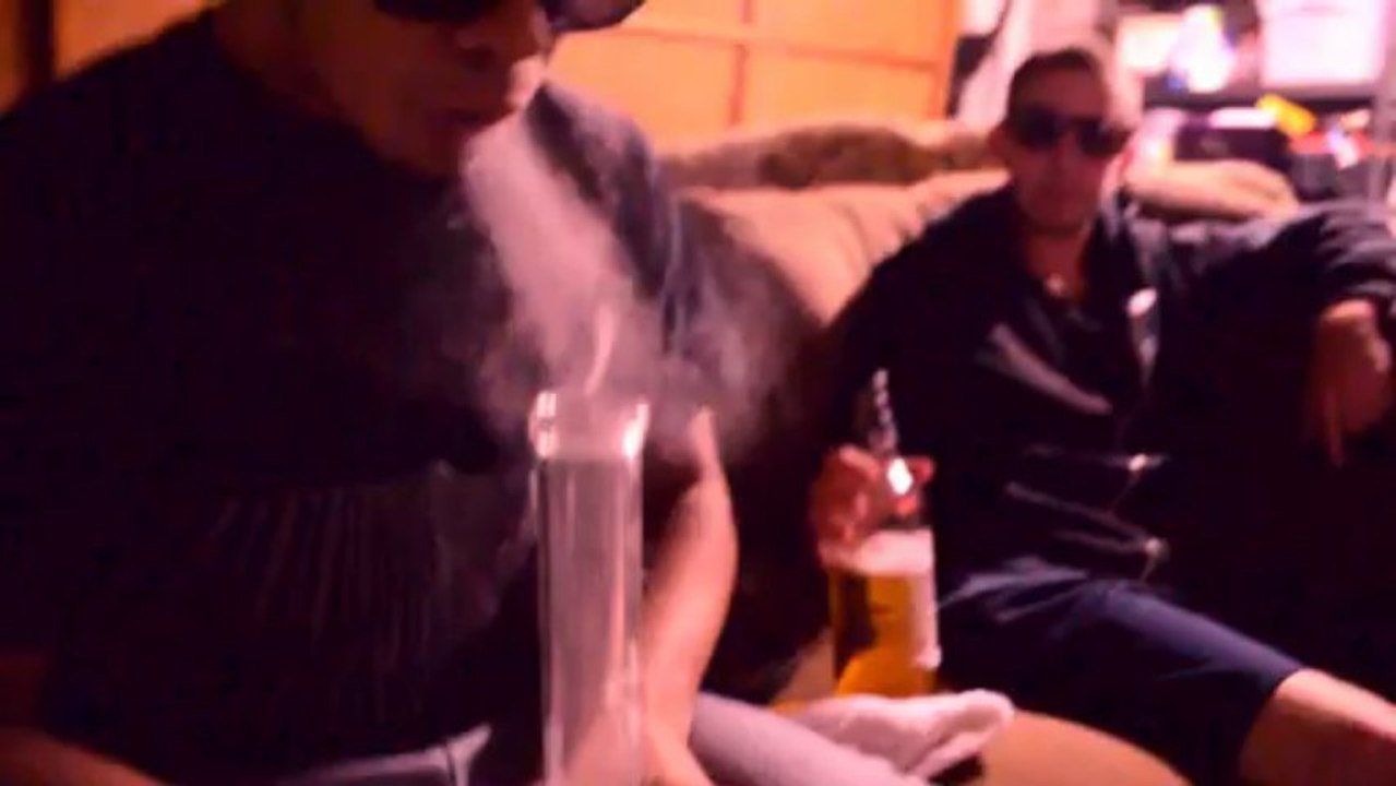 Smoking dank with JIMROCKS homies USING new-Glass 10 Second RESIN CLEANER !! 420 ! 2