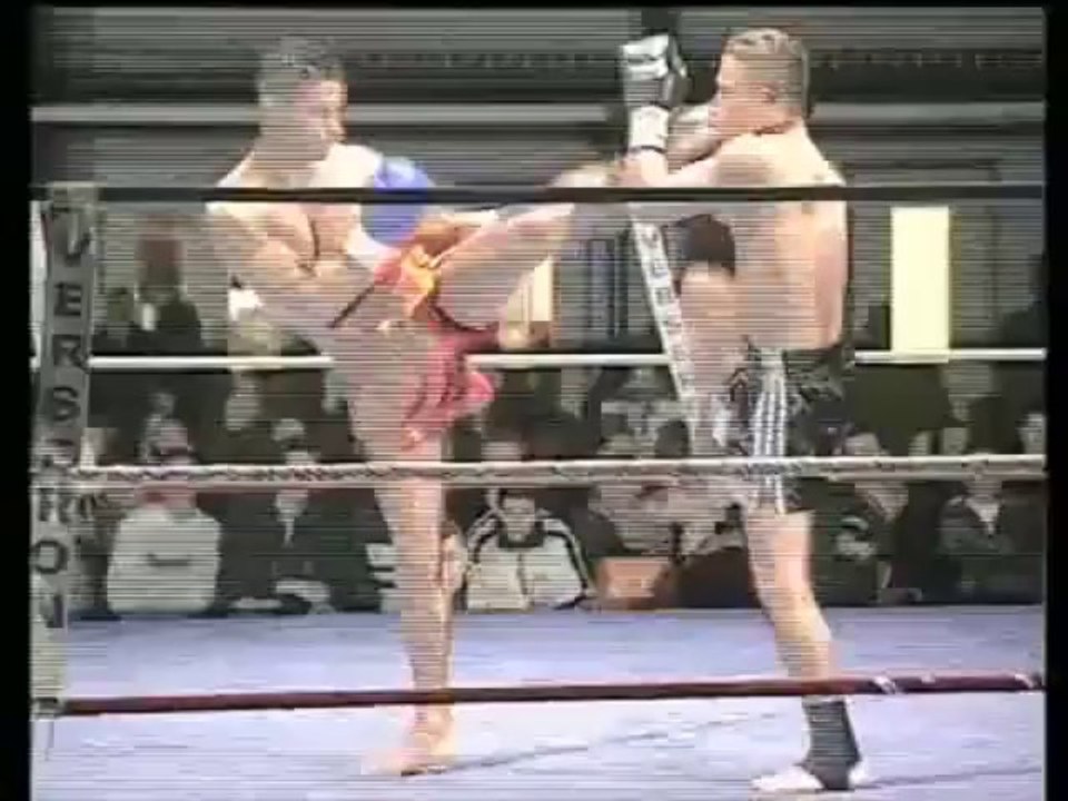 BOXE THAILANDAISE DES COMBATS:  A COUPER LE SOUFFLE Vol. 1