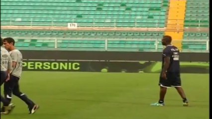 Prandelli apoya a Balotelli