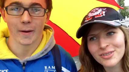 Un couple de spectateurs à Haguenau