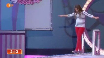 Wetten Dass..?! LIVE 05.10.2013 - Kinderwette "Lippenpflegestift" [HQ-TV_480p]