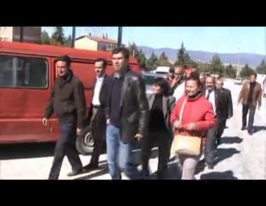 Ercengiz, Depremevleri Pazarını Ziyaret etti