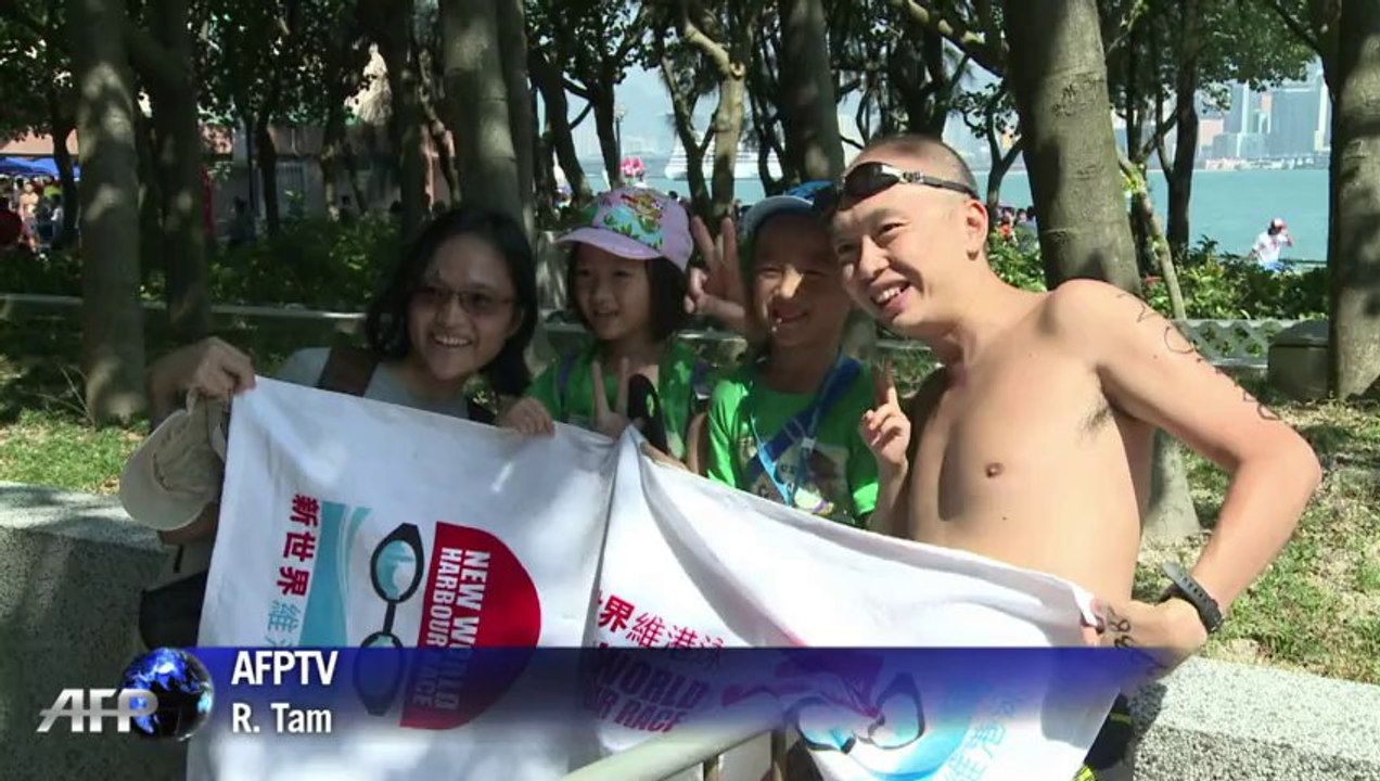 2.000 nageurs traversent le port de Hong Kong