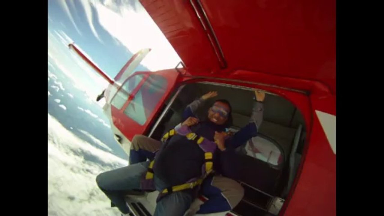 1er saut en parachute yannick 6/10/2013