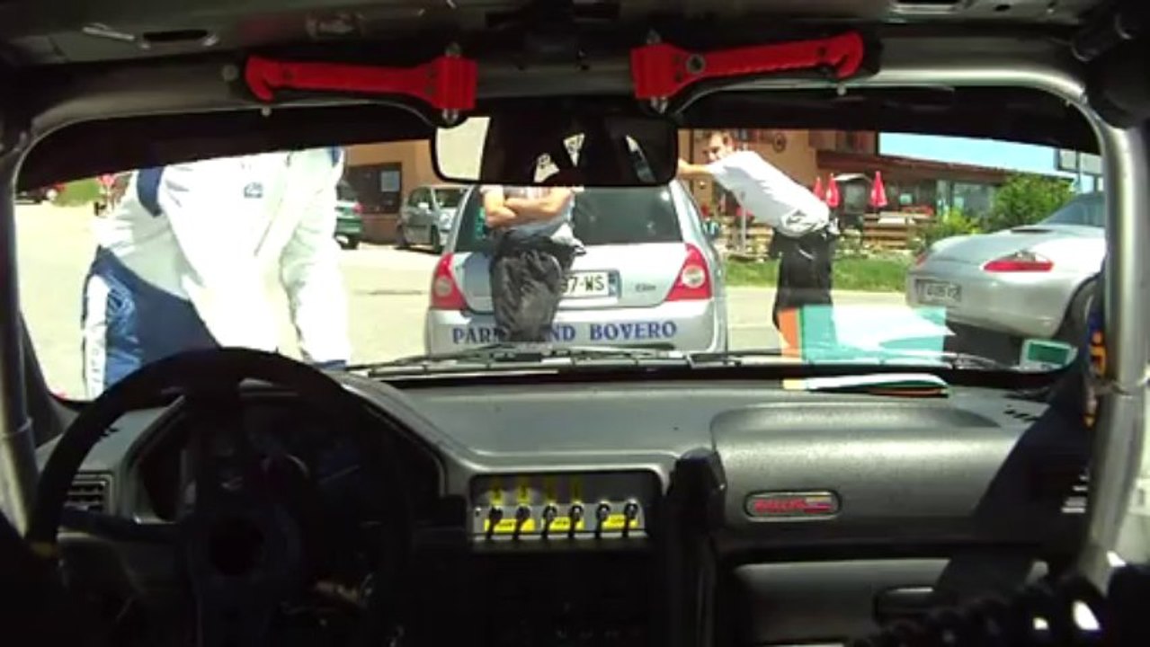 LES BORNES 2011 ES4 les grottes du diable