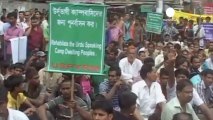 Bangladeş'te Bihariler sokağa indi