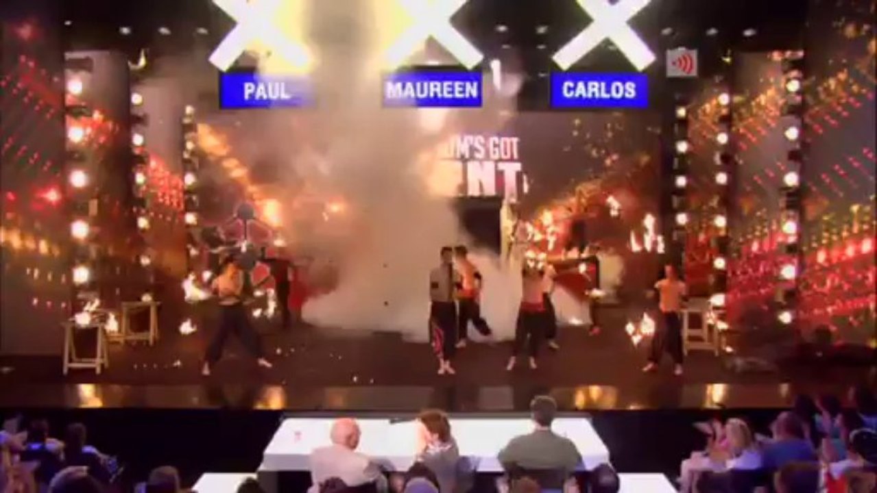 La troupe "Attention Jongleurs !" met le feu au plateau !