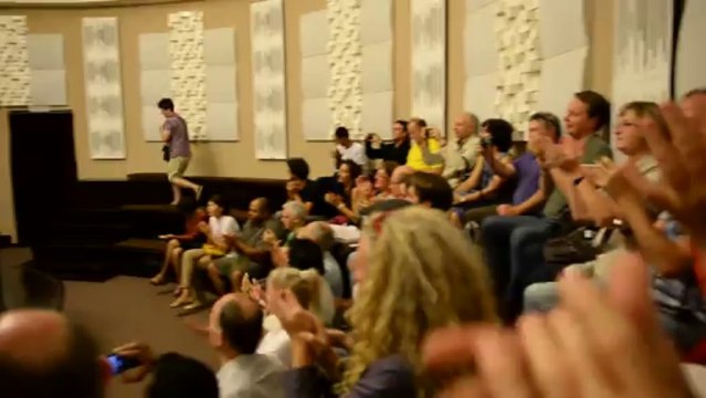 Musiciens traditionnels kazakhs, Concert impromptu pour l'ONL