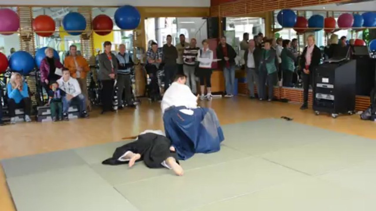 Aikido Linz - AikidoVorführung (Embu) Walding (Linz / Oberösterreich) Oktober 2013