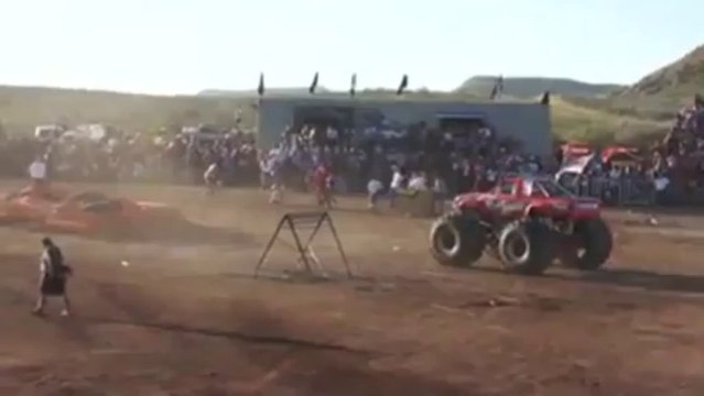 Terrible Monster Truck Crash Into Mexican Crowd!!