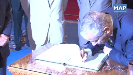 رئيس الحكومة الليبية يزور ضريح محمد الخامس