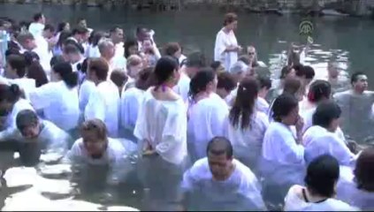 Şeria nehrinde toplu vaftiz