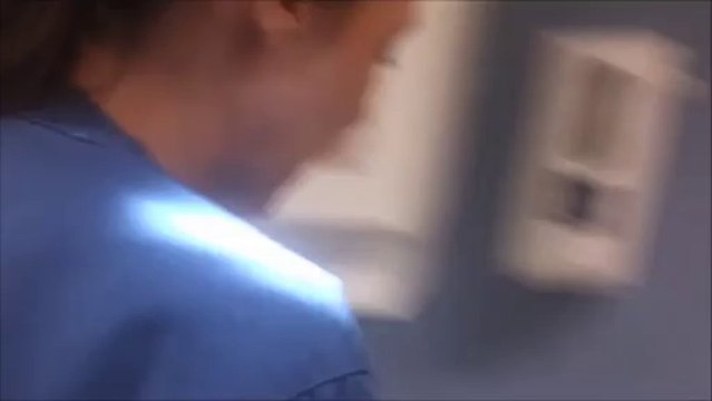 Norwegian Dentist Extracts Own Wisdom Tooth