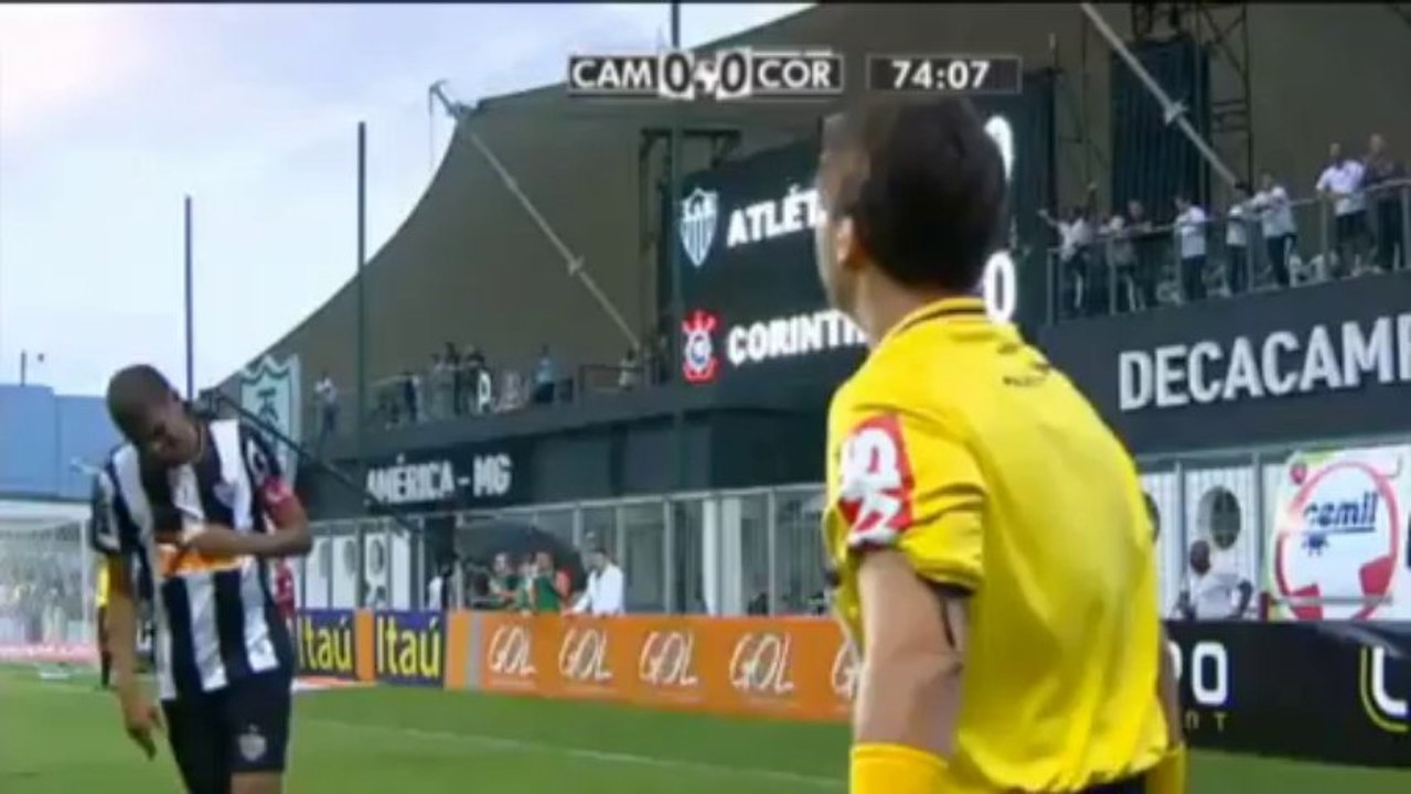 Brasileiro: Ex-Bundesliga-Profis im Krisen-Duell