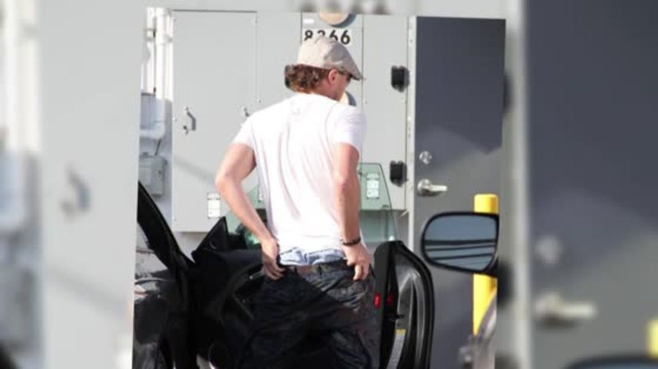 Leonardo DiCaprio hat den Gürtel vergessen