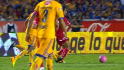 Toluca topple 10-man Tigres