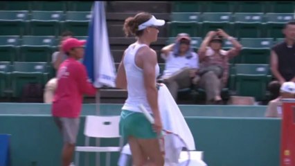 Stosur untroubled in Osaka opener