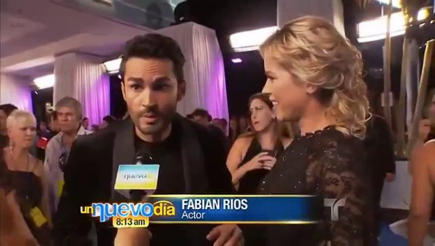 Ximena Duque y Fabian Rios Premios Tu Mundo 2012 Un Nuevo Dia
