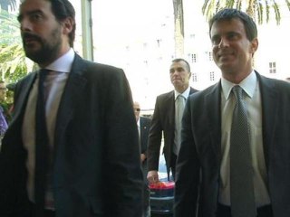 Valls, l'arme anti-FN du gouvernement - 08/10
