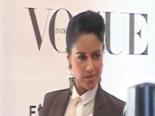 Idea of beauty in India - Bollywood babes