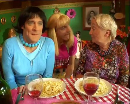 Chantal rencontre ses beaux parents (2) - Samantha Oups ! Au gîte