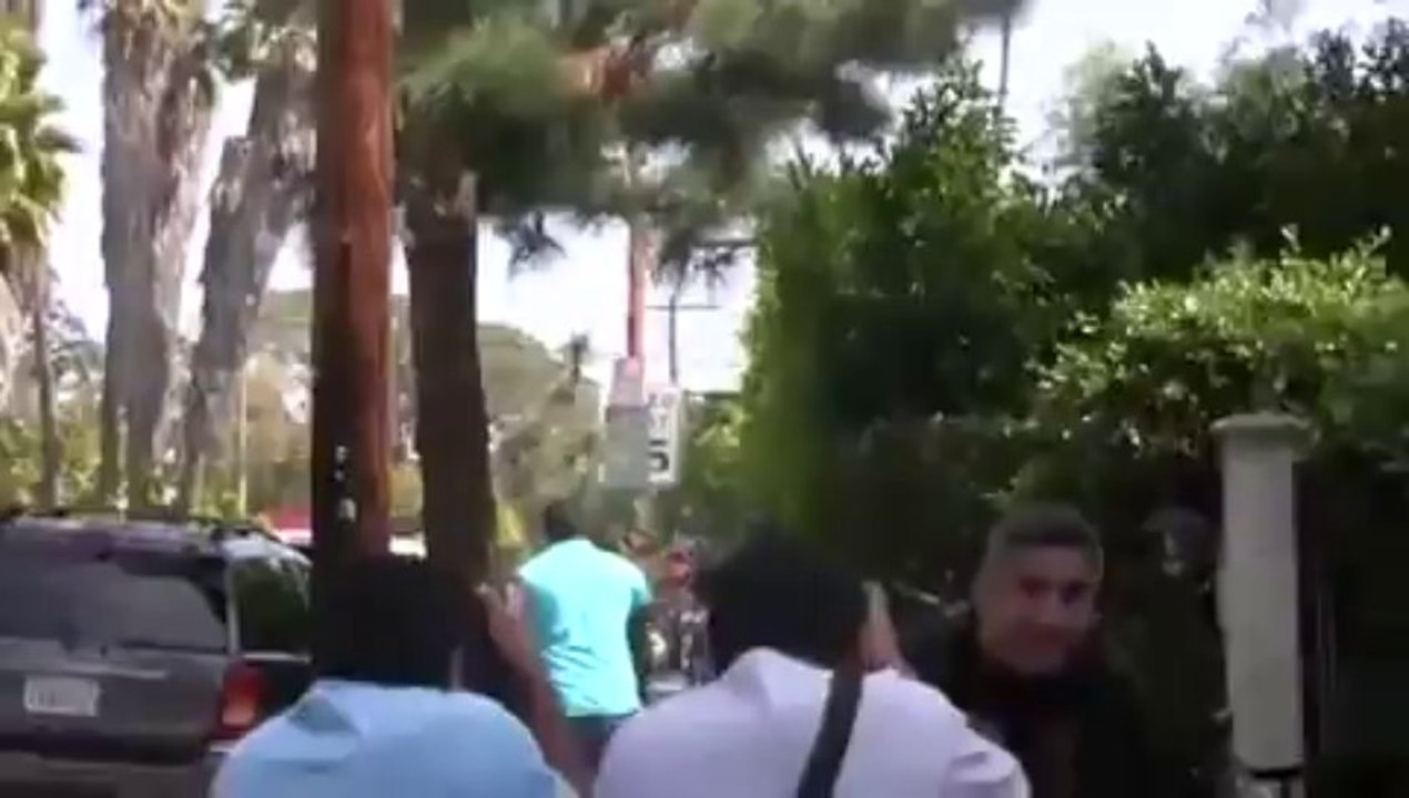 Ryan & Amanda Seyfried corriendo - P1 (2011)