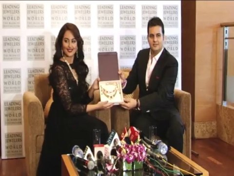 Sonakshi Sinha walks the ramp for Jewellery brand launch