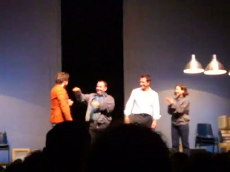 La pausa del mediodia 6/10/13-Saludo de actores