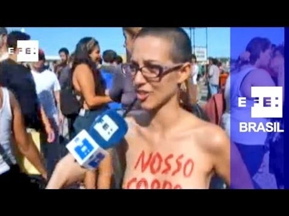 Marcha das Vadias cobra direitos e Estado laico durante evento da JMJ