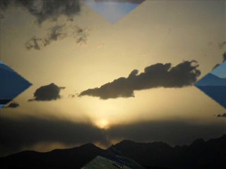 Coucher de soleil extraordinaire en montagne (Vidéo)