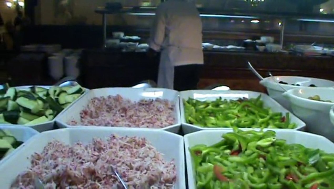 Riu Palace Madeira 4,5 Sterne Canico de Baixo Hotel Palmen Meer Strand Gehweg  Buffett Essen