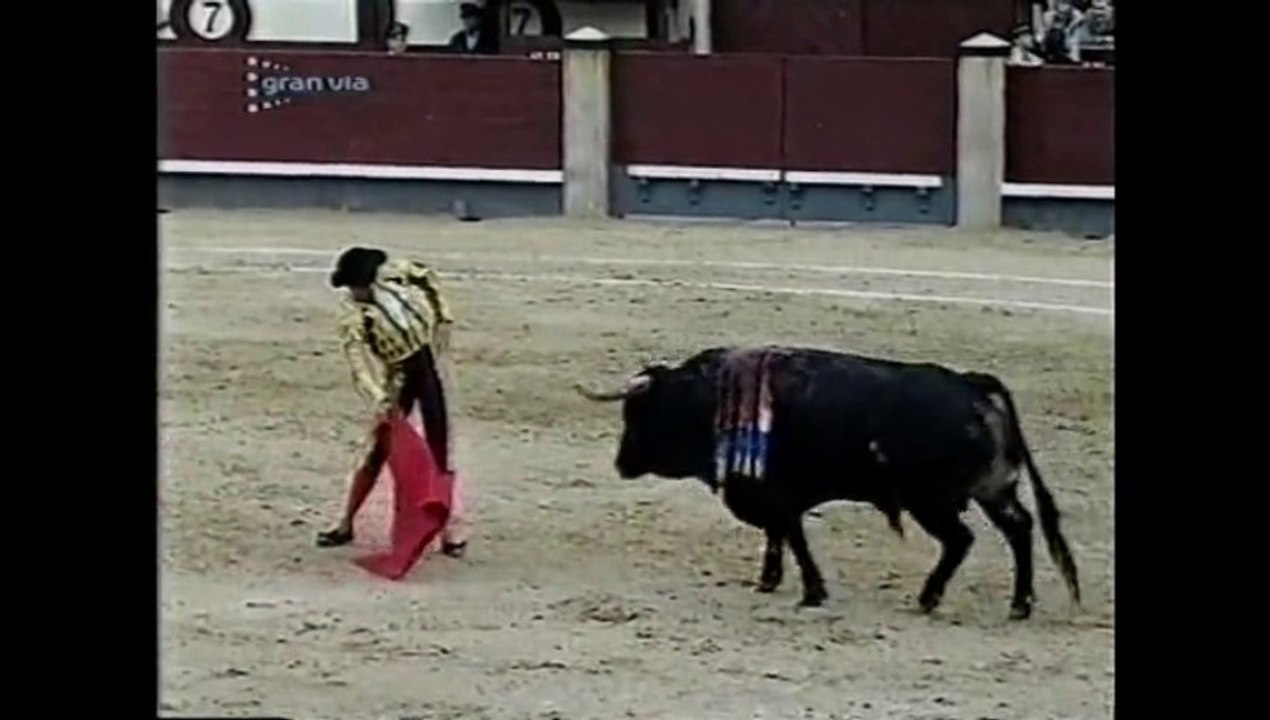 Espla 2 oreja y puerta grande