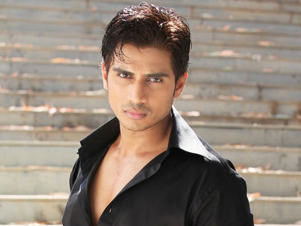 Shiv Pandit Talks About Boss